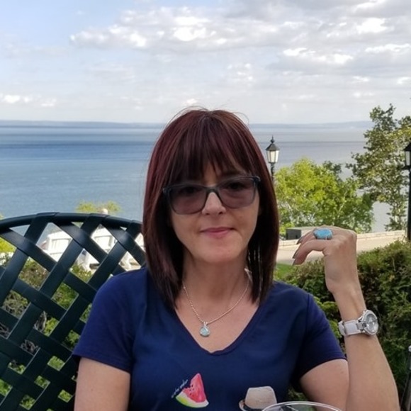 Meet your Posher, Sonia - Picture 1 of 1